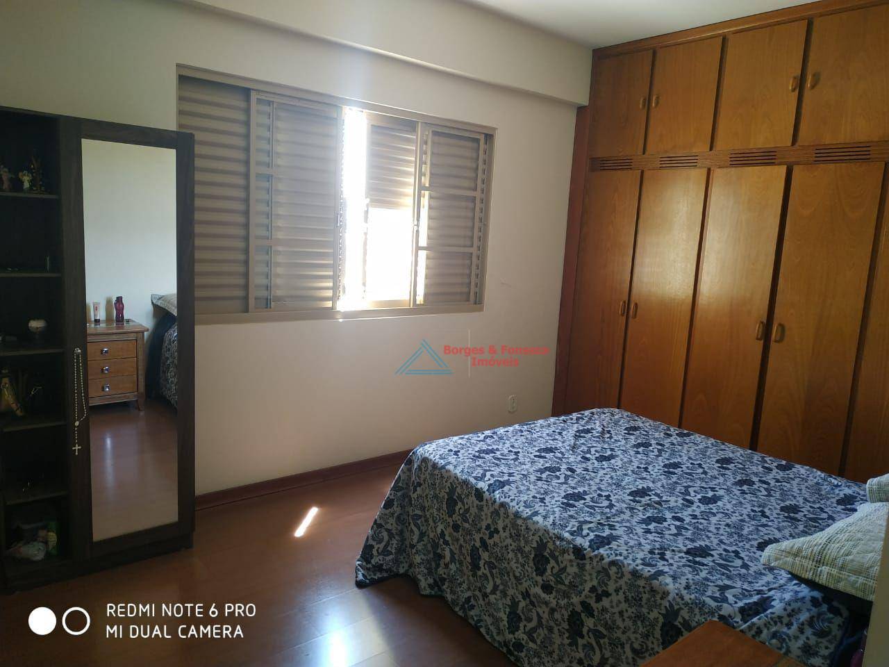 Apartamento à venda com 3 quartos, 212m² - Foto 6