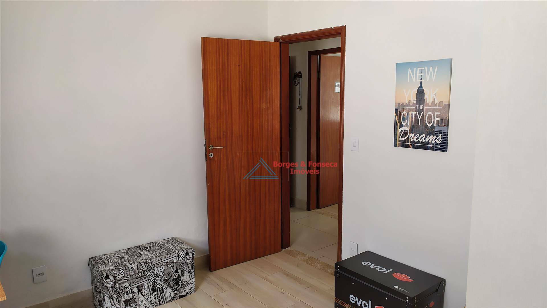 Casa à venda com 3 quartos, 300m² - Foto 14