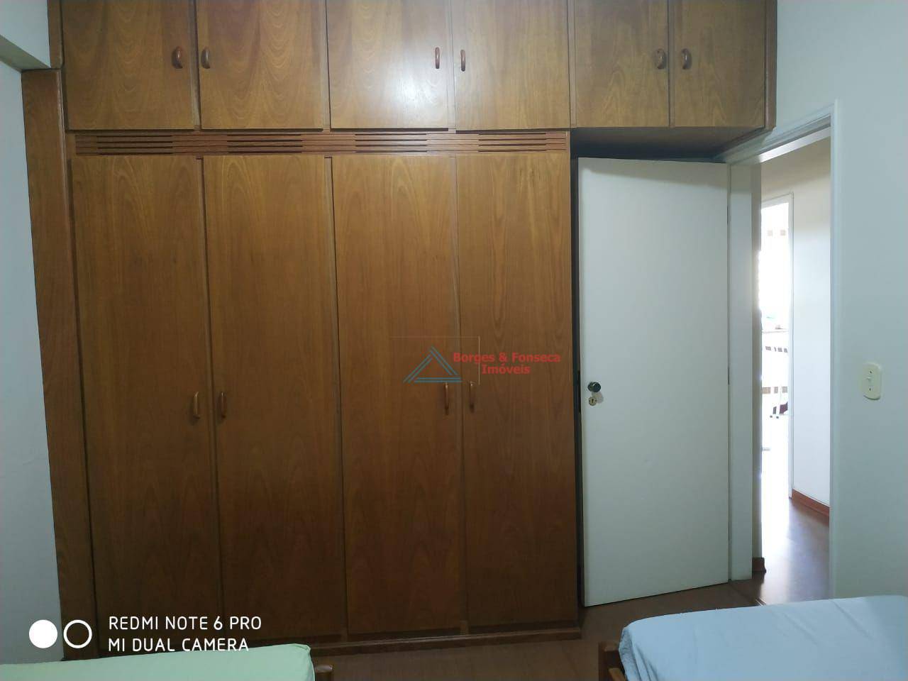 Apartamento à venda com 3 quartos, 212m² - Foto 5