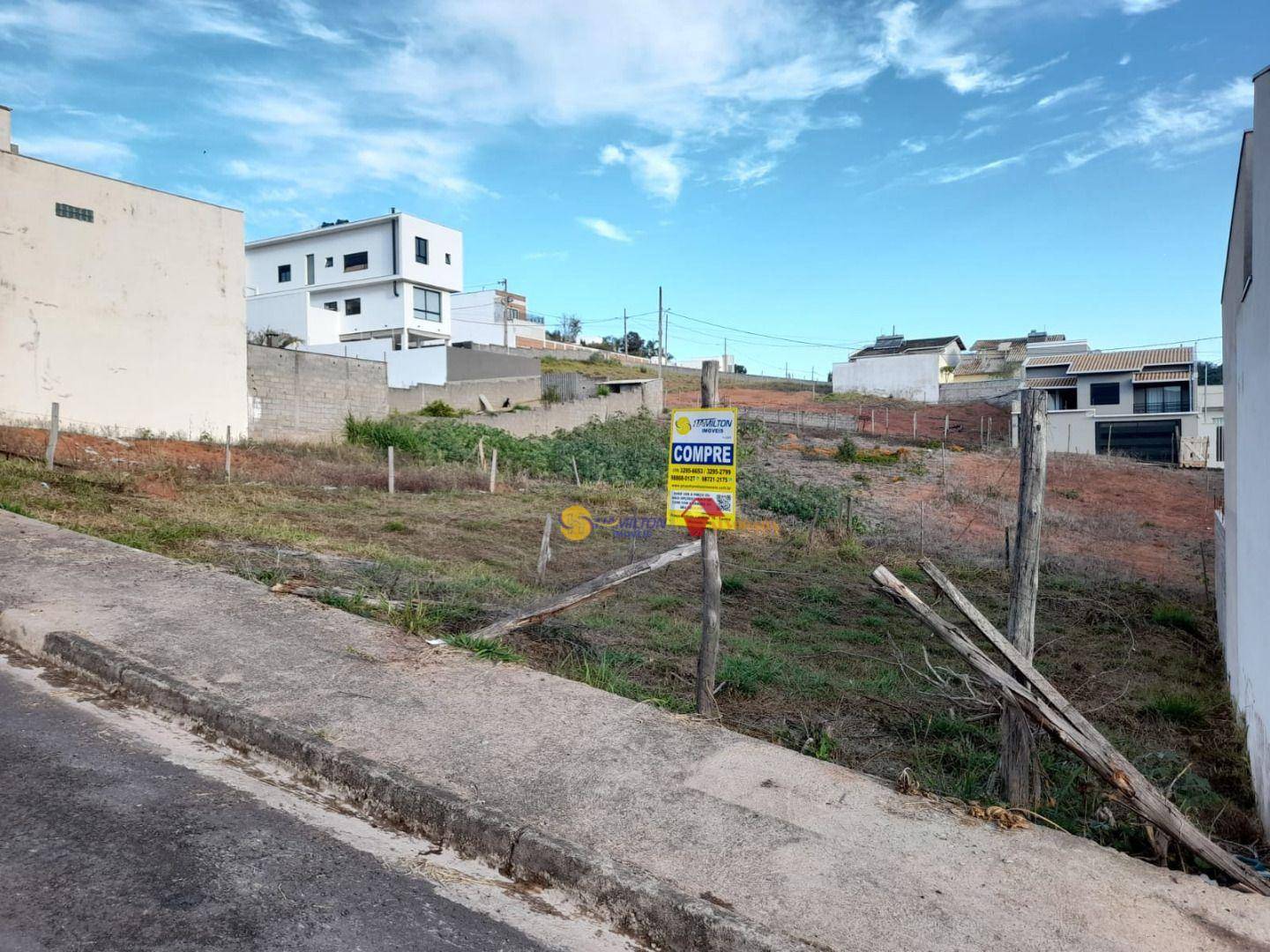 Terreno à venda, 250m² - Foto 1