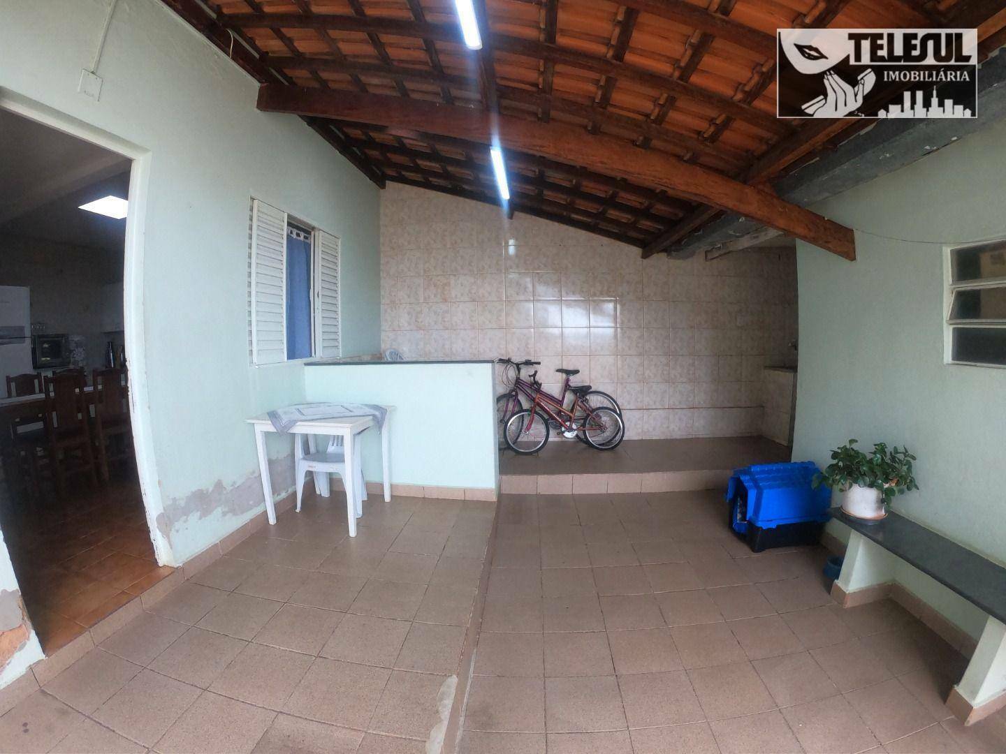 Casa à venda com 5 quartos, 250m² - Foto 25