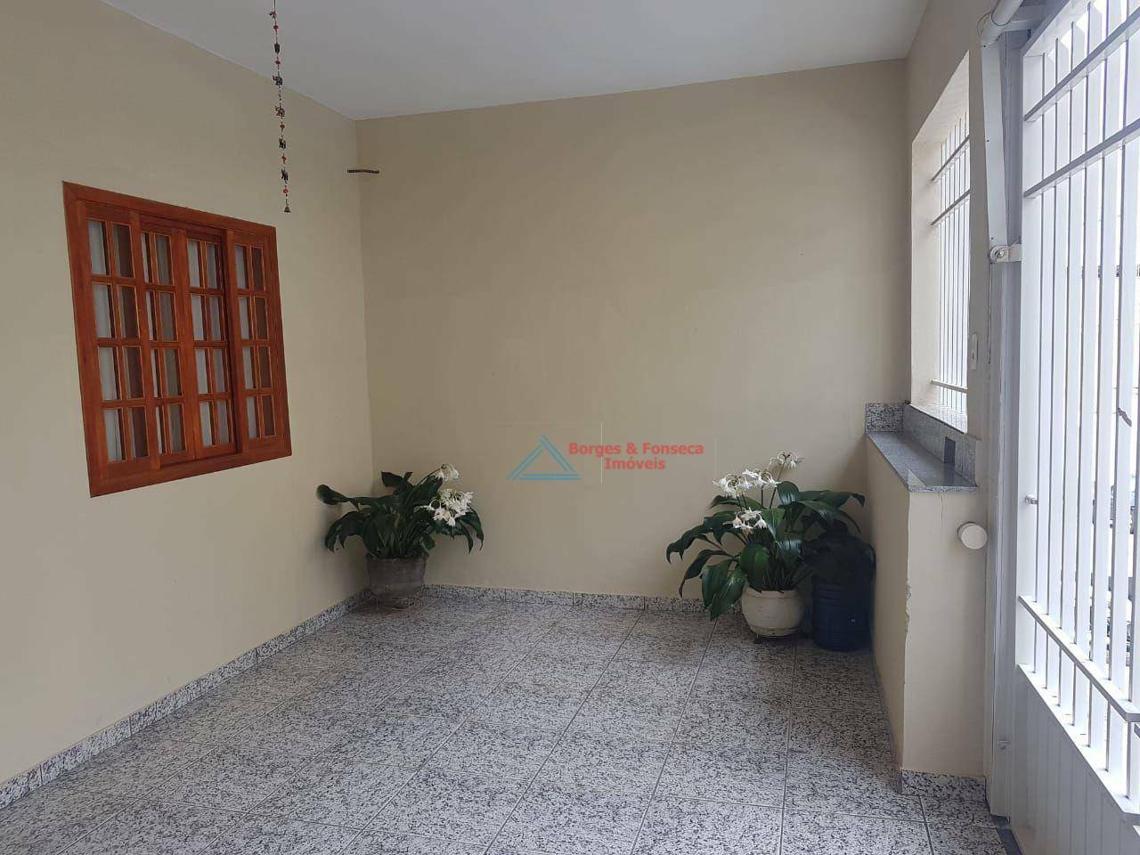 Casa à venda com 2 quartos, 275m² - Foto 2