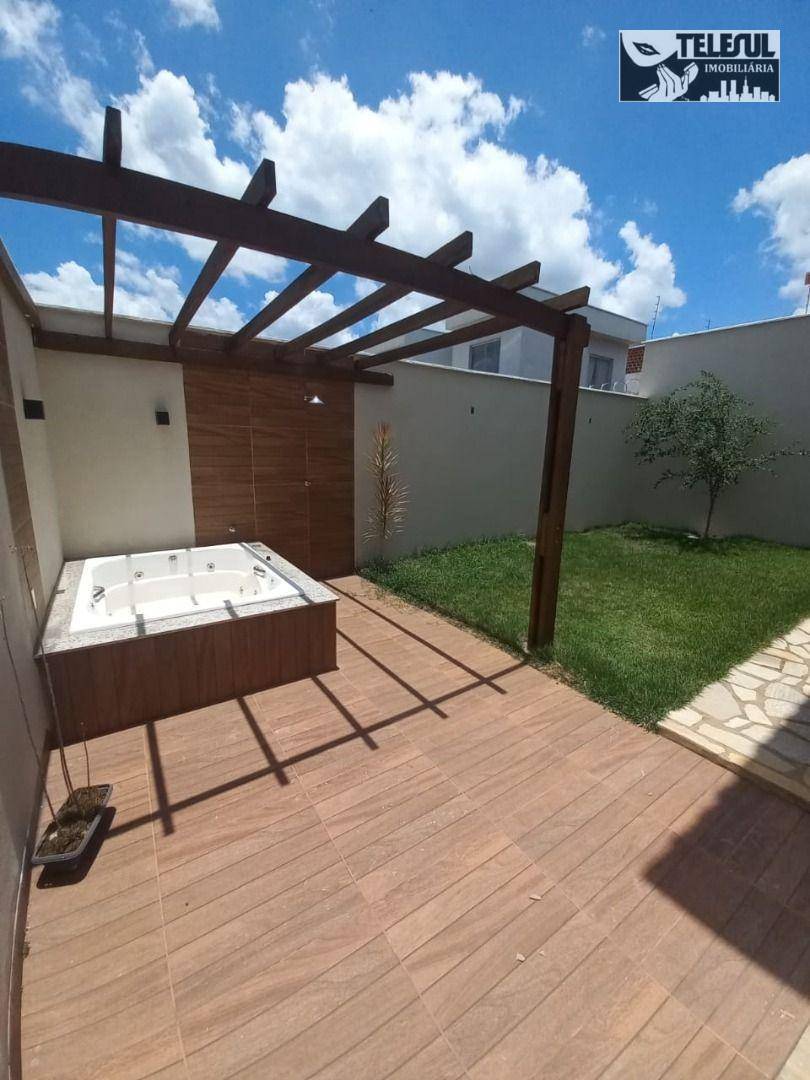 Casa à venda com 3 quartos, 200m² - Foto 15