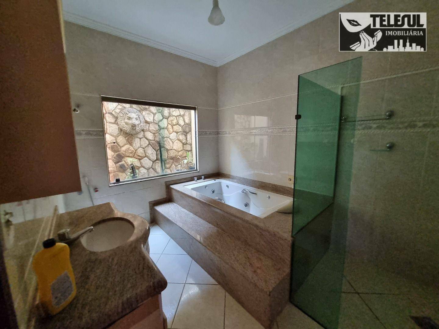 Casa para alugar com 5 quartos, 146m² - Foto 13