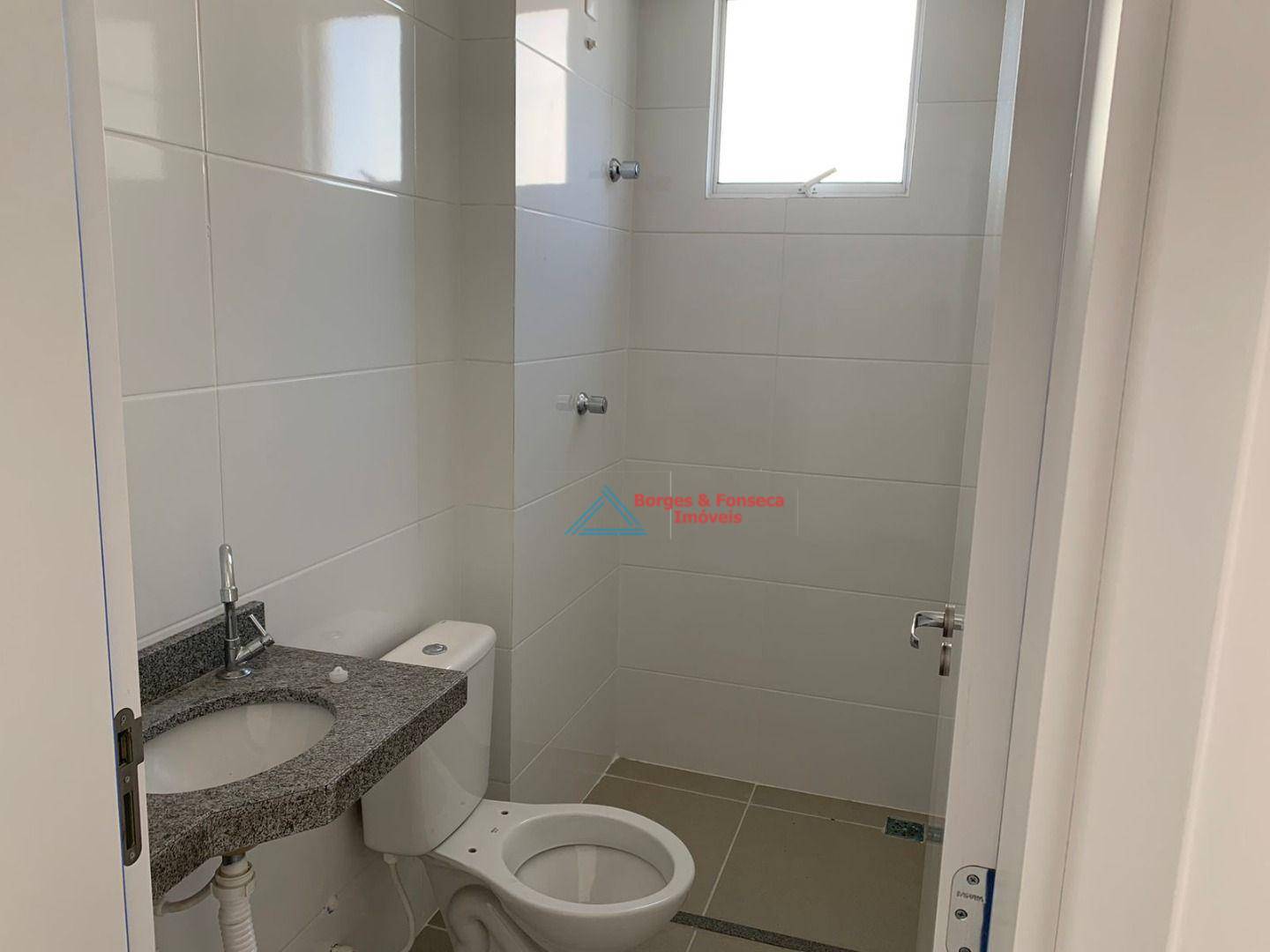 Apartamento para alugar com 2 quartos, 50m² - Foto 11