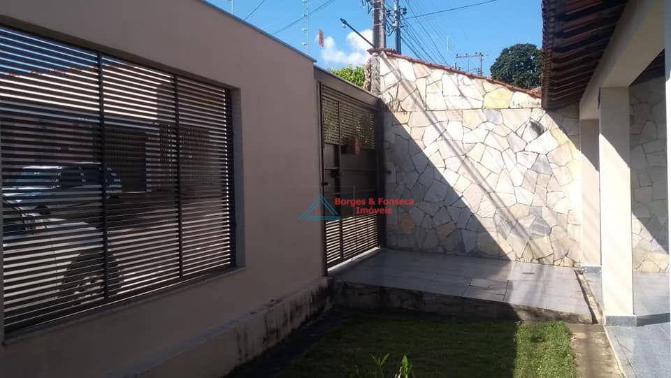 Casa à venda com 3 quartos, 271m² - Foto 4