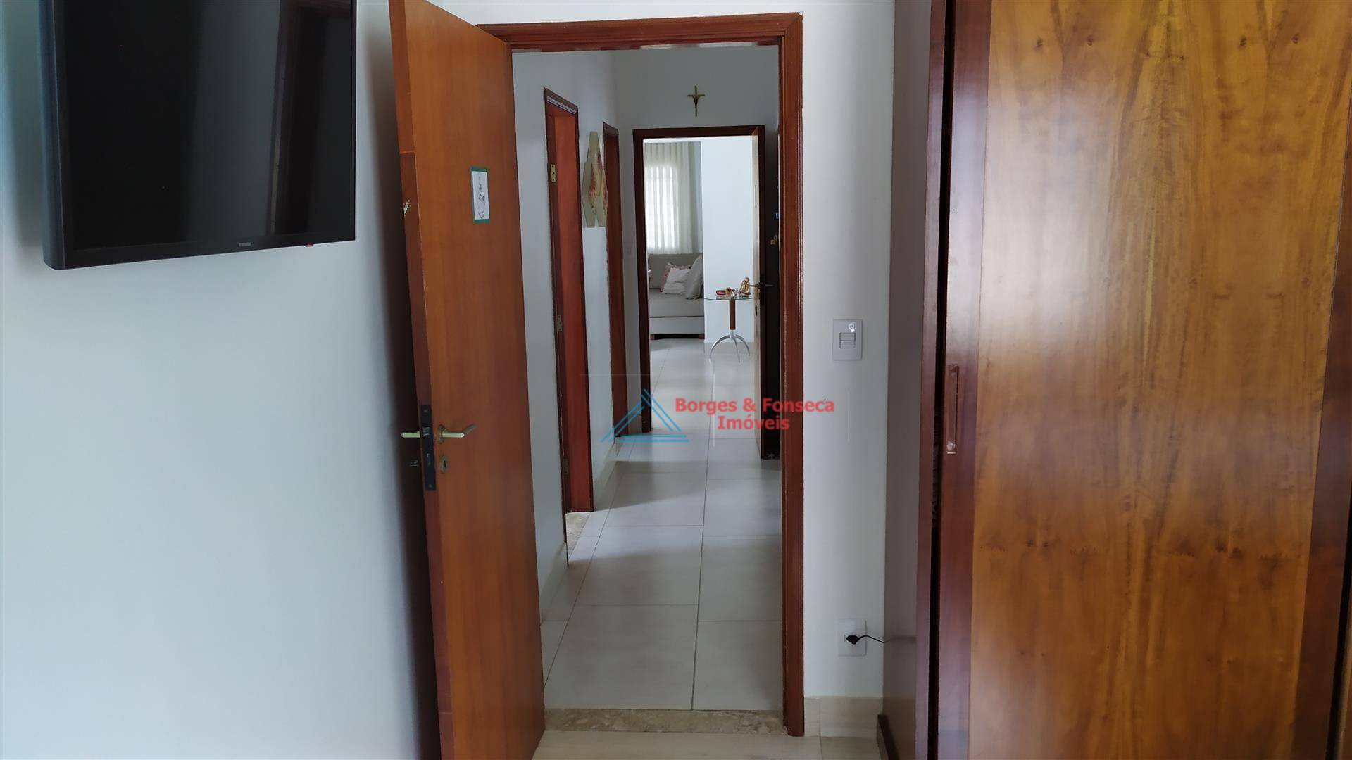 Casa à venda com 3 quartos, 300m² - Foto 18