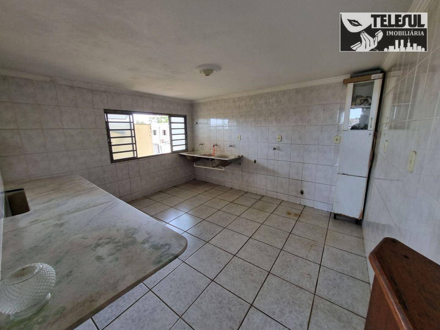 Casa para alugar com 5 quartos, 146m² - Foto 24