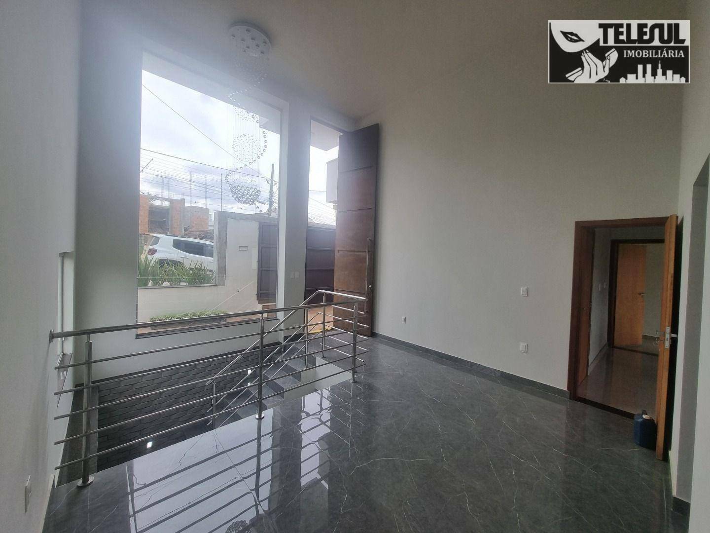 Casa à venda com 3 quartos, 440m² - Foto 1