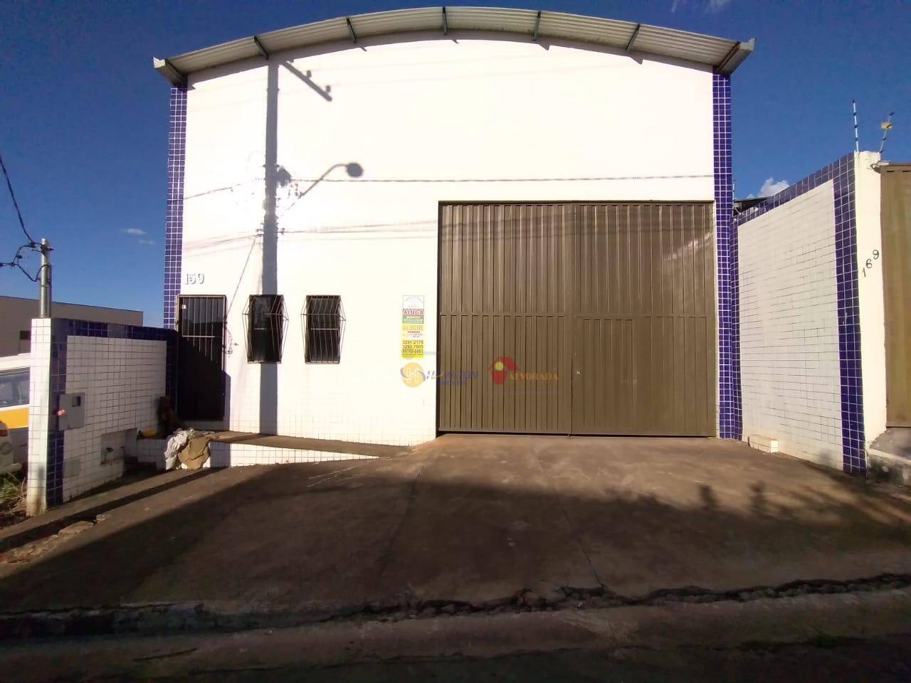 Depósito-Galpão-Armazém para alugar, 250m² - Foto 1