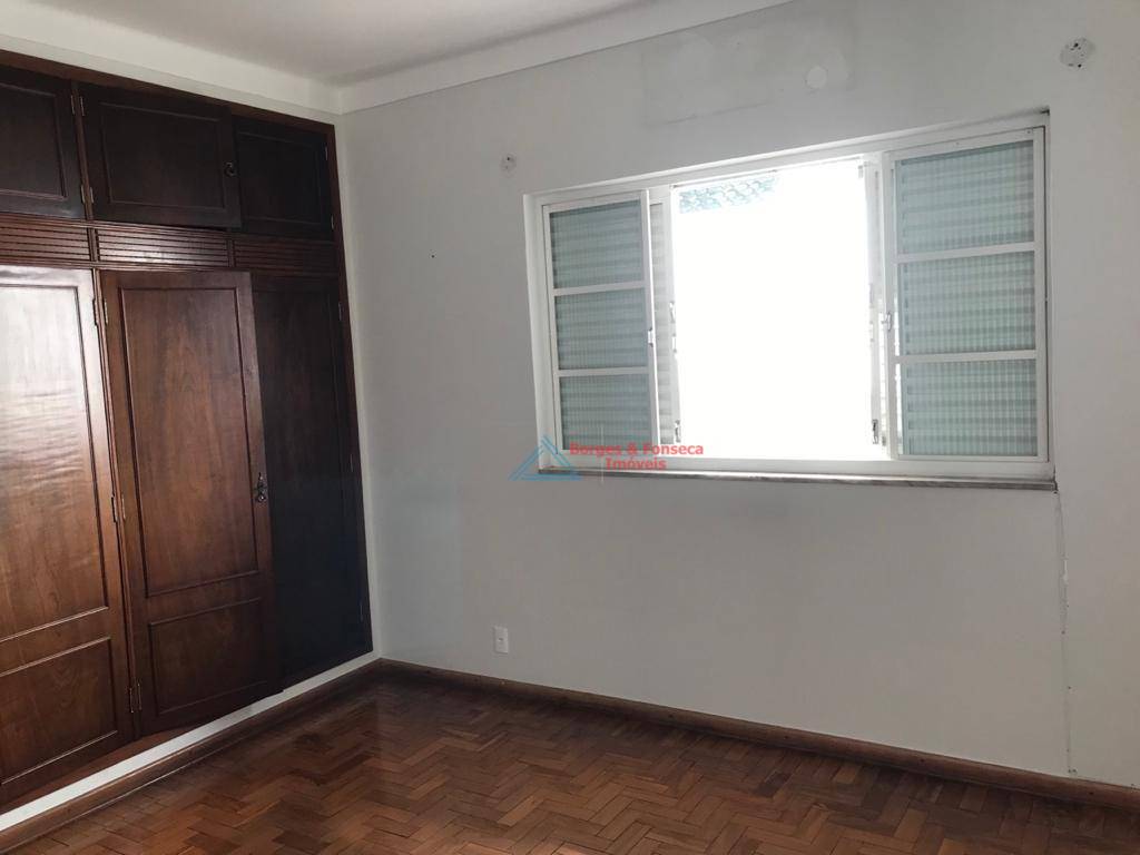 Casa à venda com 6 quartos, 360m² - Foto 9