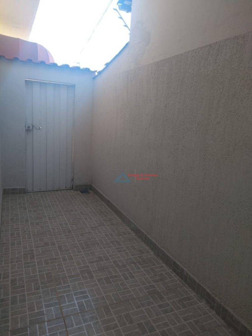 Casa à venda com 4 quartos, 239m² - Foto 18