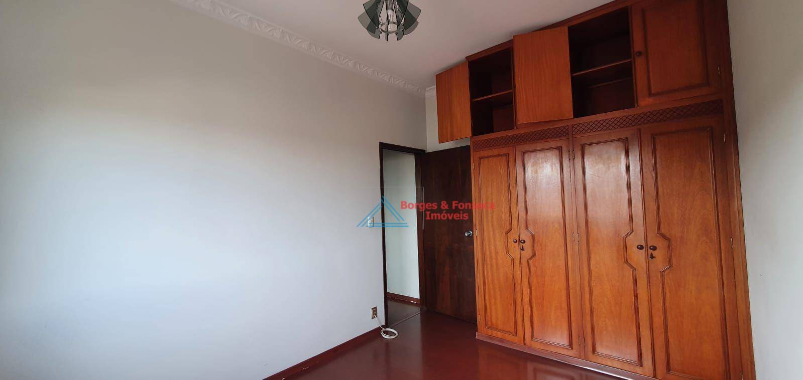 Casa à venda com 5 quartos, 275m² - Foto 11