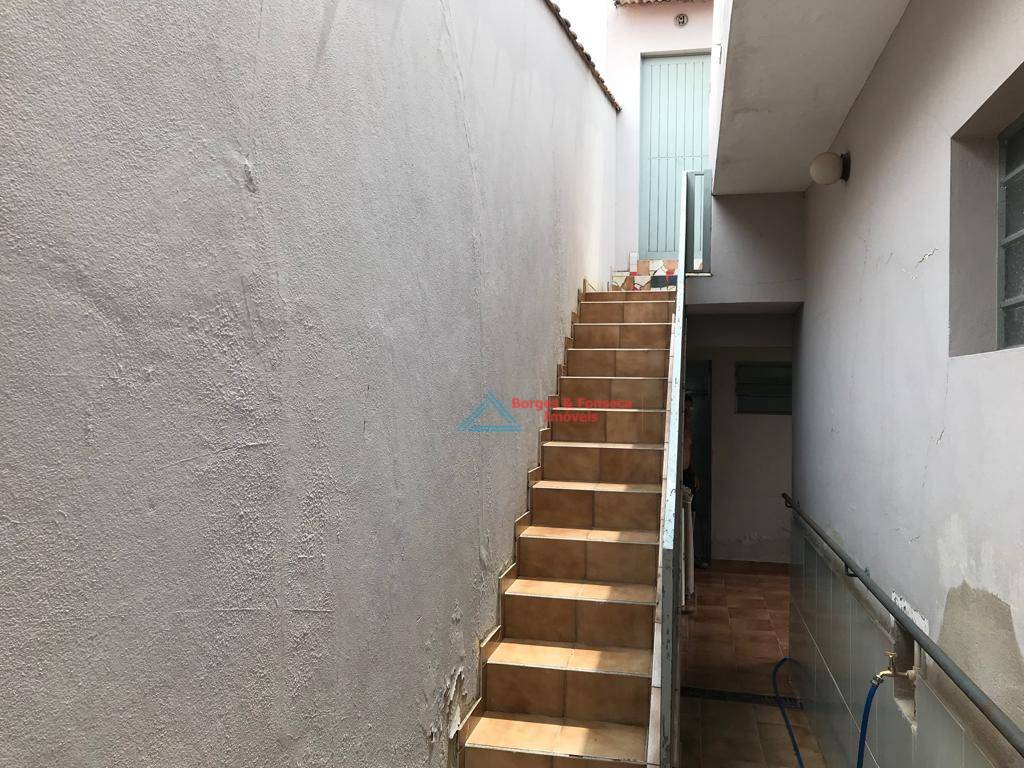 Casa à venda com 4 quartos, 250m² - Foto 22