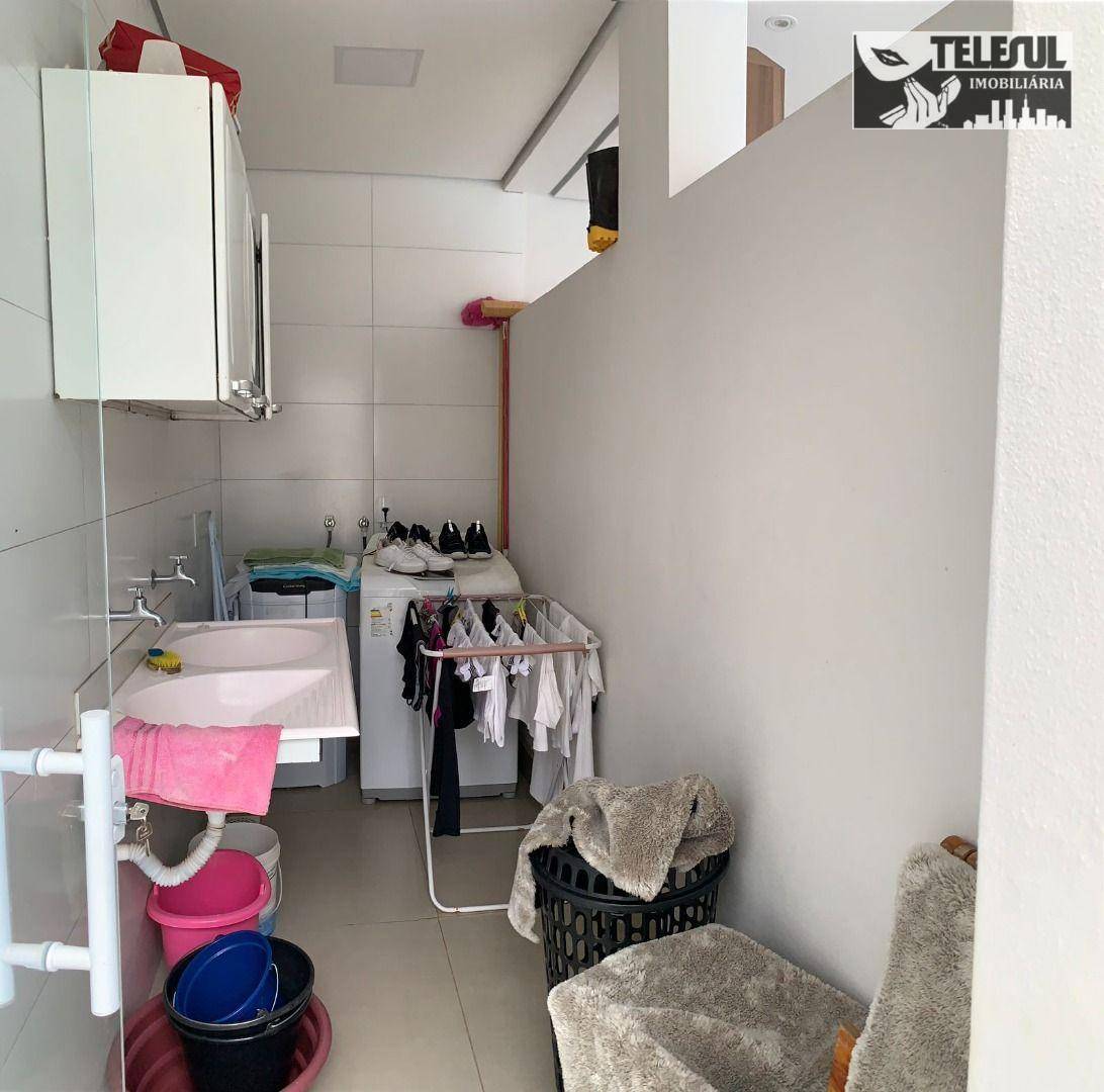 Casa à venda com 3 quartos, 300m² - Foto 22