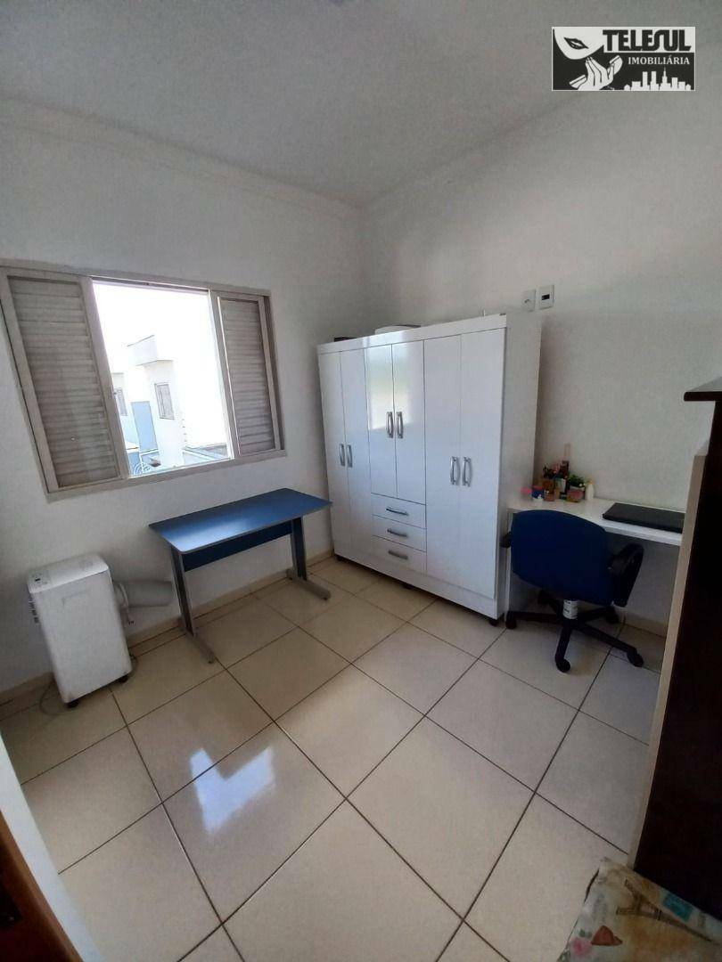 Casa à venda com 3 quartos, 200m² - Foto 7