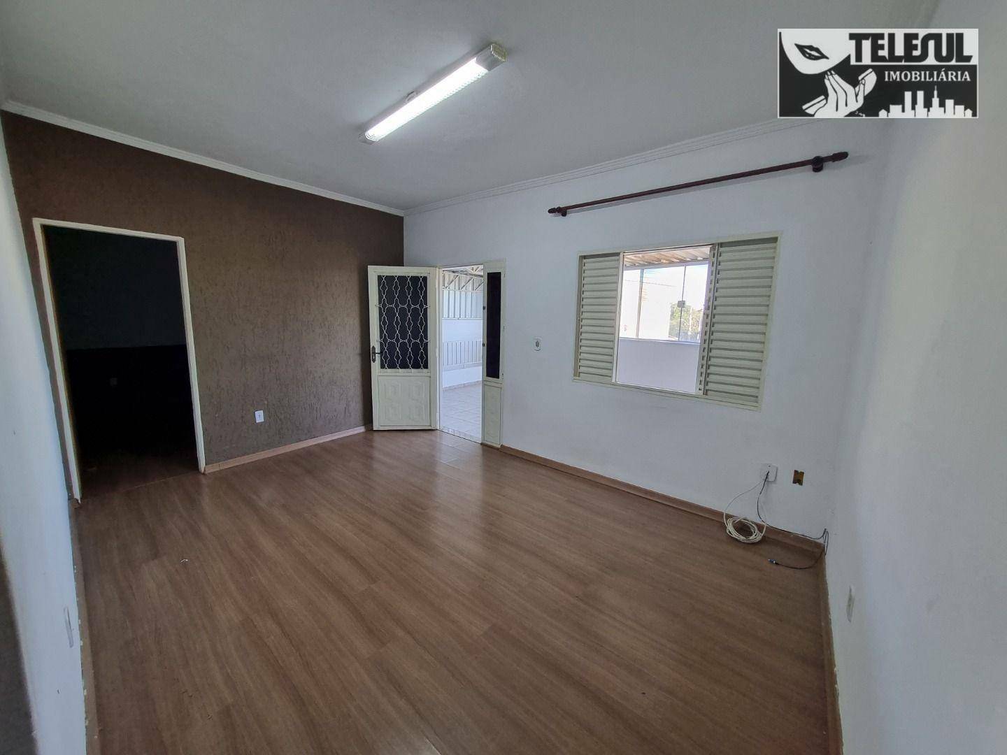 Casa à venda com 3 quartos, 190m² - Foto 2