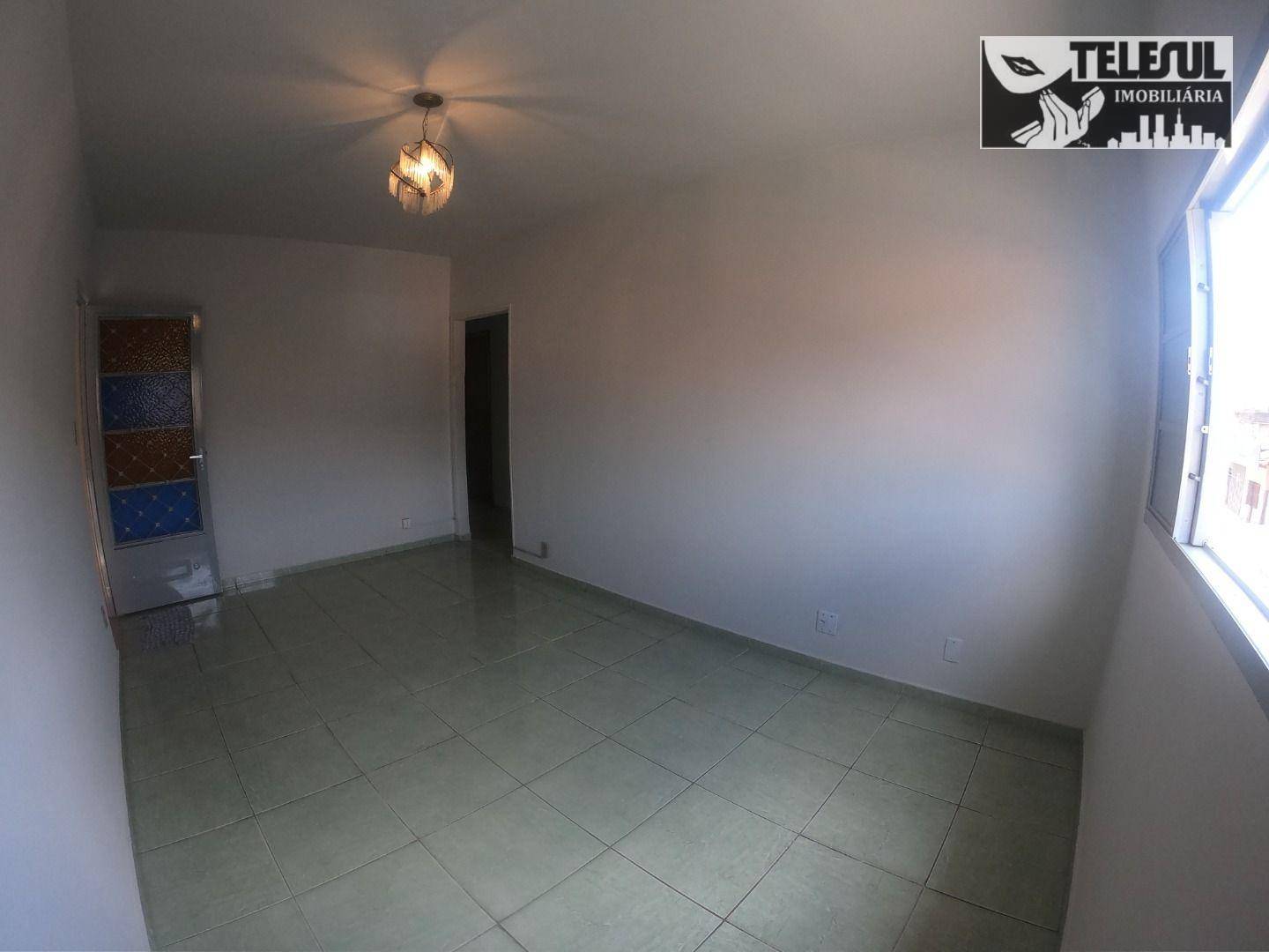 Casa à venda com 3 quartos, 100m² - Foto 2