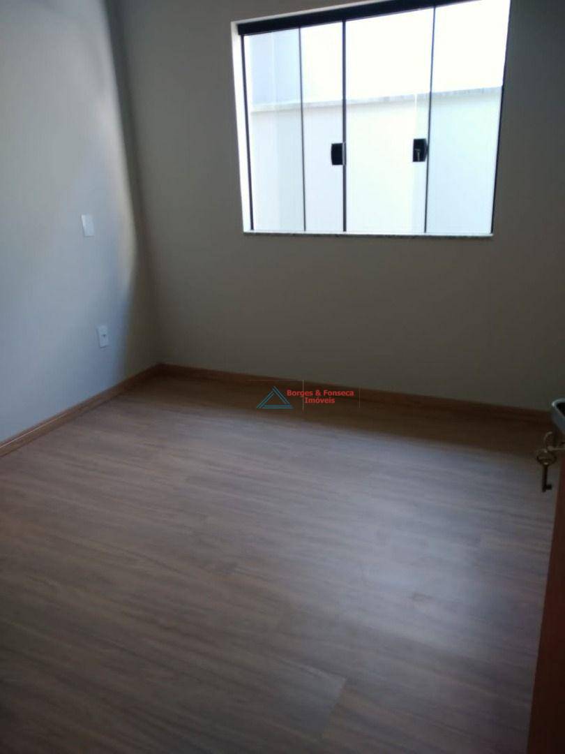 Casa à venda com 3 quartos, 220m² - Foto 8