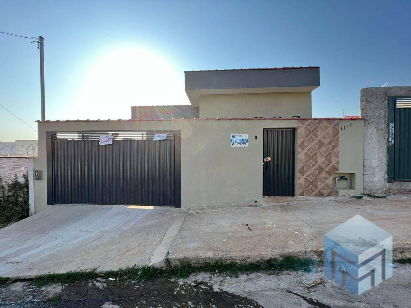 Casa à venda com 3 quartos, 200m² - Foto 1