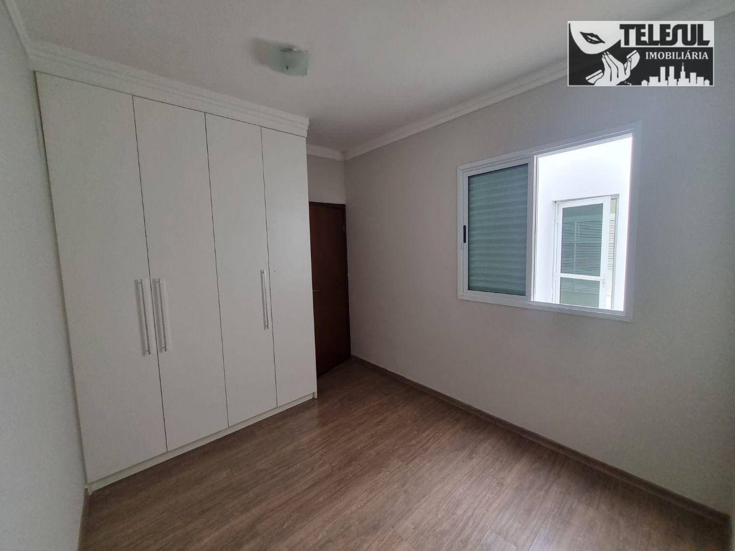 Casa à venda com 3 quartos, 250m² - Foto 8