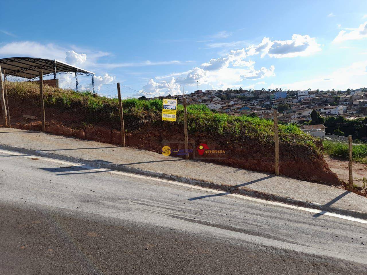 Terreno à venda, 200m² - Foto 1