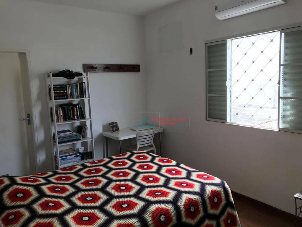 Casa à venda com 2 quartos, 250m² - Foto 9