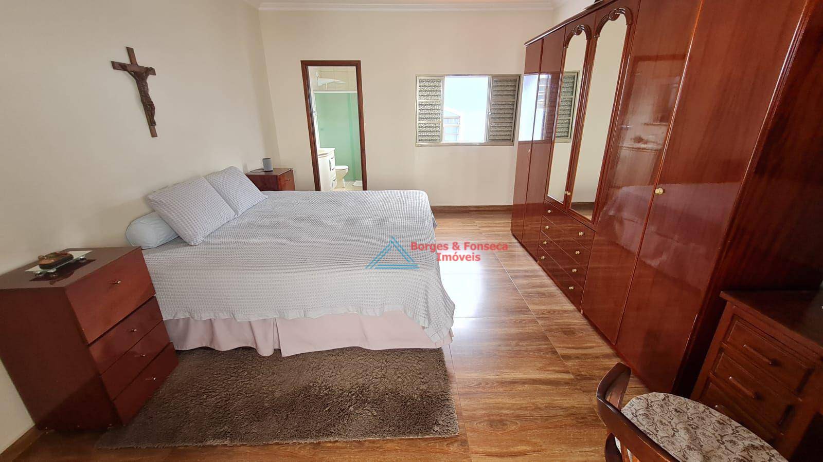 Casa à venda com 4 quartos, 178m² - Foto 5