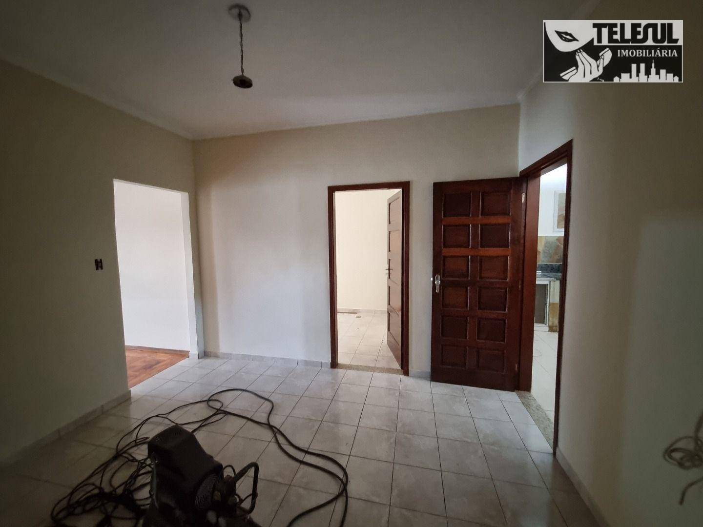 Casa à venda com 4 quartos, 199m² - Foto 9