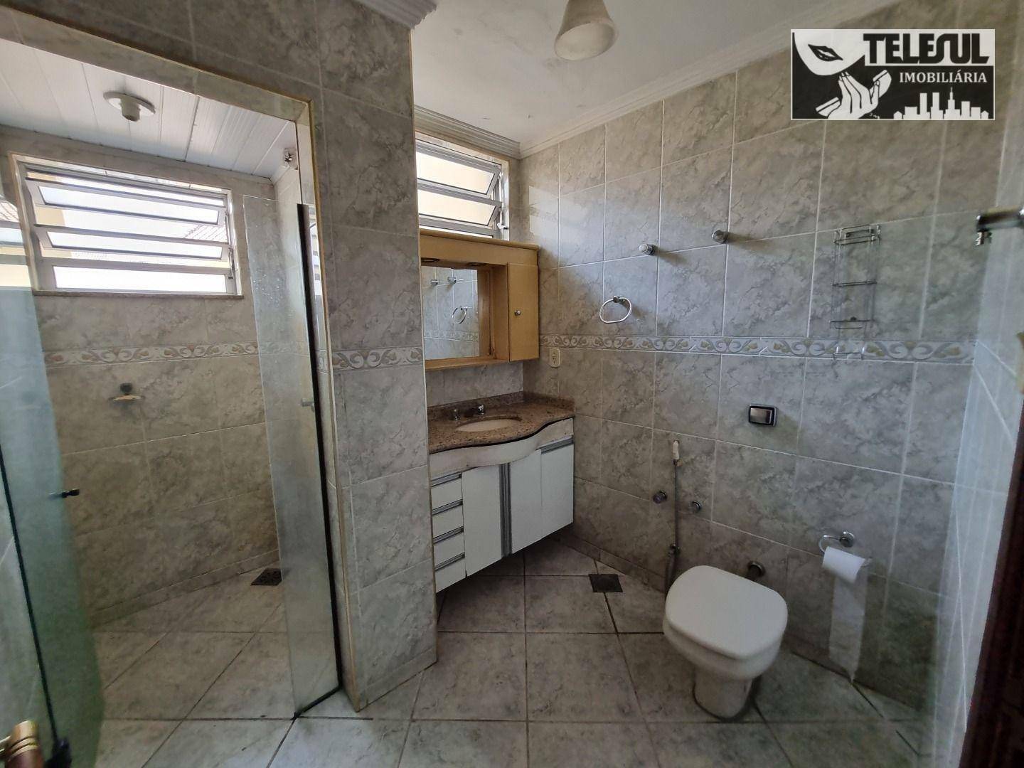 Casa para alugar com 5 quartos, 146m² - Foto 15