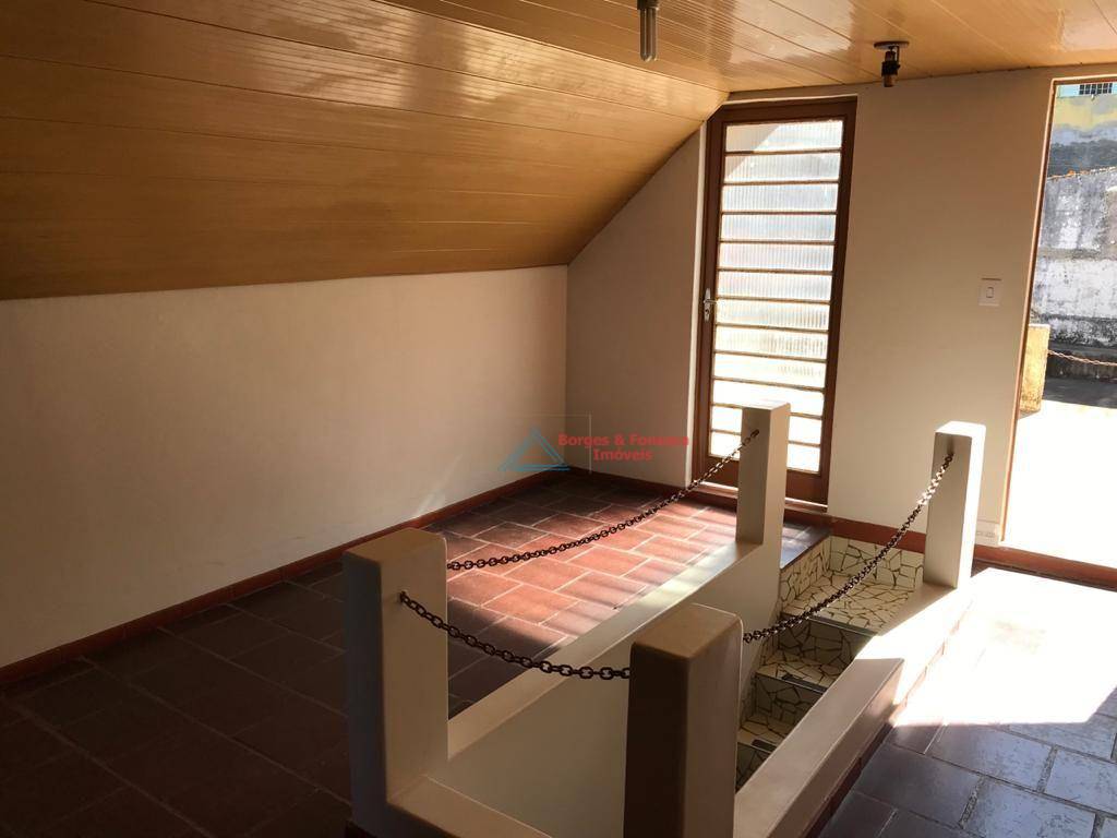 Casa à venda com 3 quartos, 287m² - Foto 21