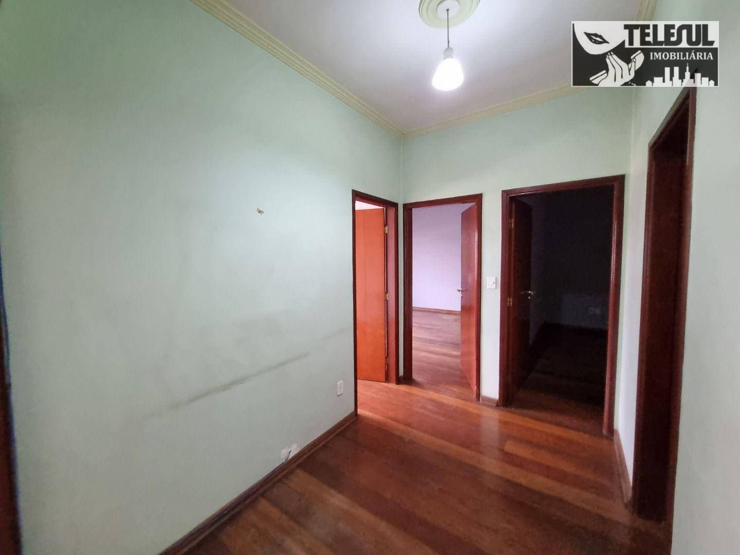 Casa para alugar com 5 quartos, 146m² - Foto 14