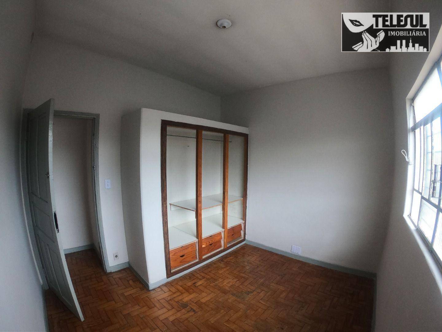 Casa à venda com 3 quartos, 215m² - Foto 3