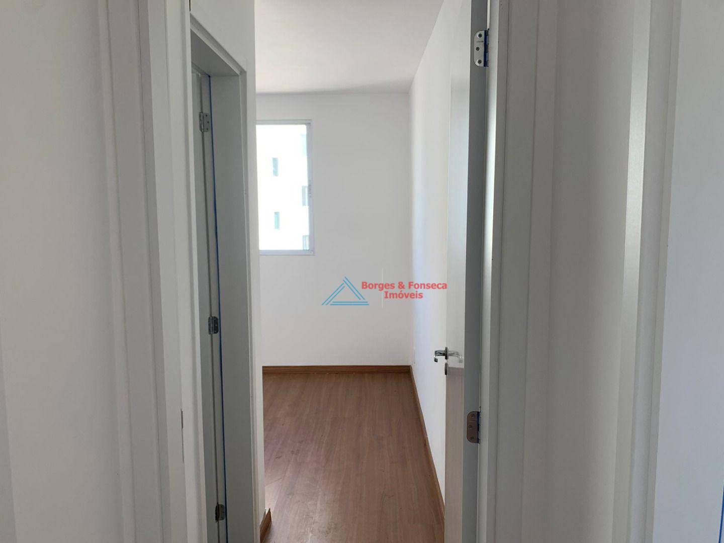 Apartamento para alugar com 2 quartos, 50m² - Foto 4