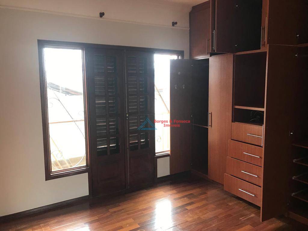 Casa à venda com 3 quartos, 250m² - Foto 14