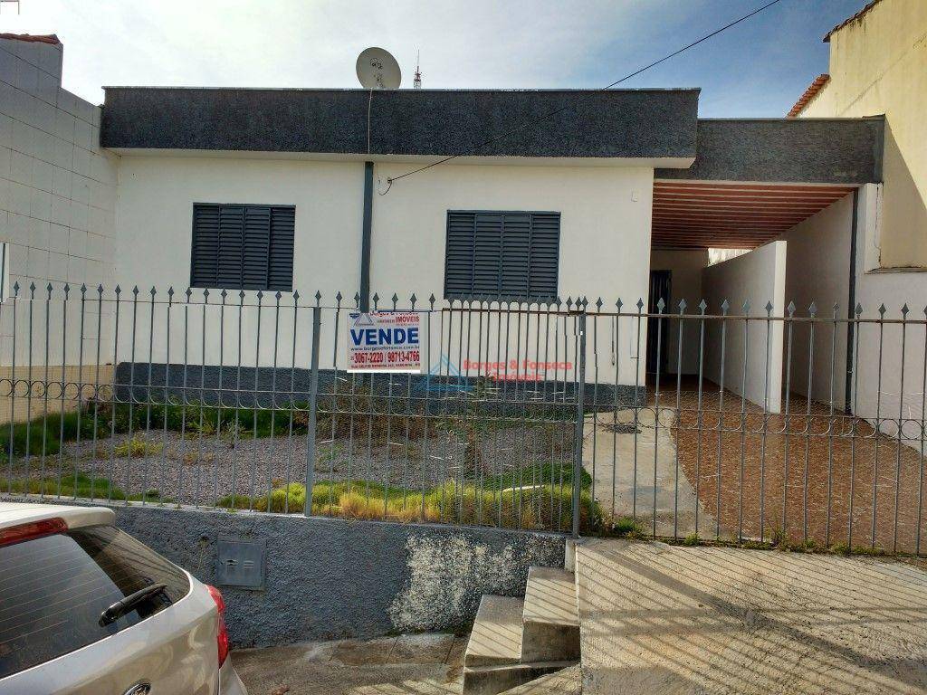 Casa à venda com 5 quartos, 225m² - Foto 1