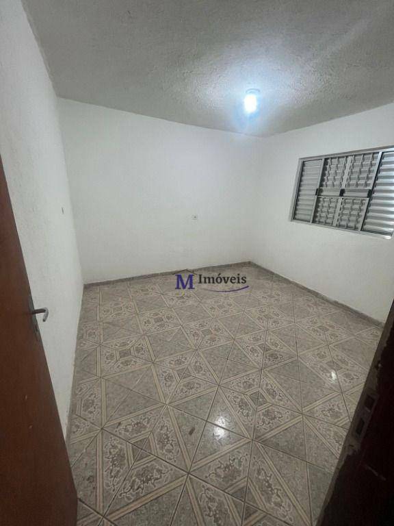 Casa para alugar com 1 quarto, 125m² - Foto 4