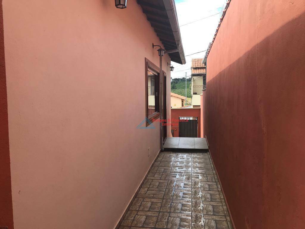 Casa à venda com 2 quartos, 200m² - Foto 7