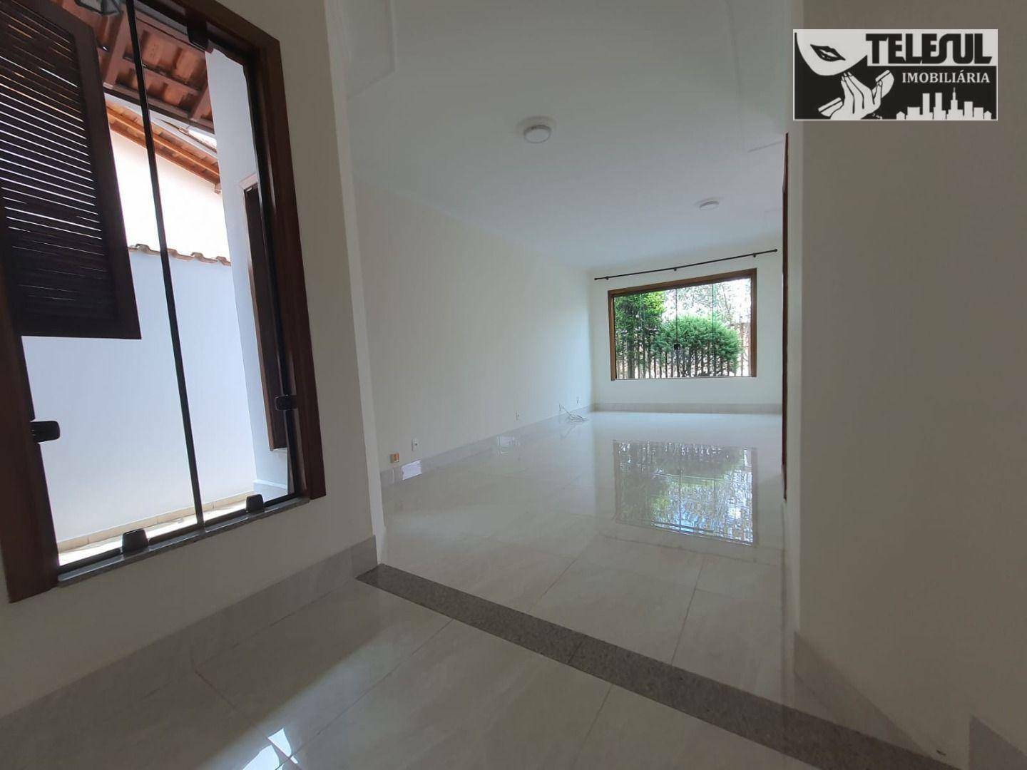 Casa à venda com 3 quartos, 250m² - Foto 6