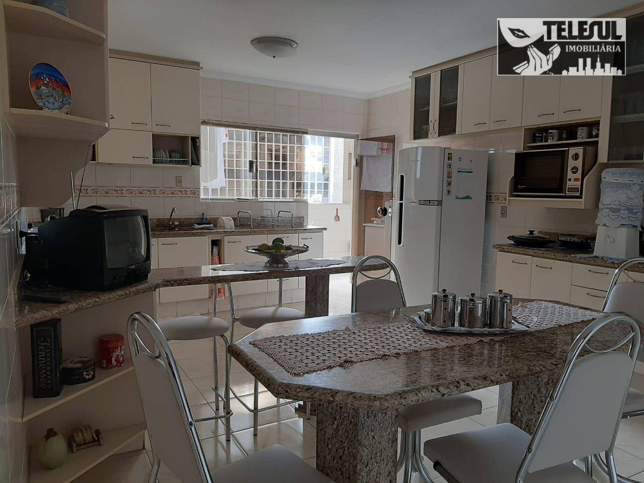 Apartamento à venda com 4 quartos, 325m² - Foto 8