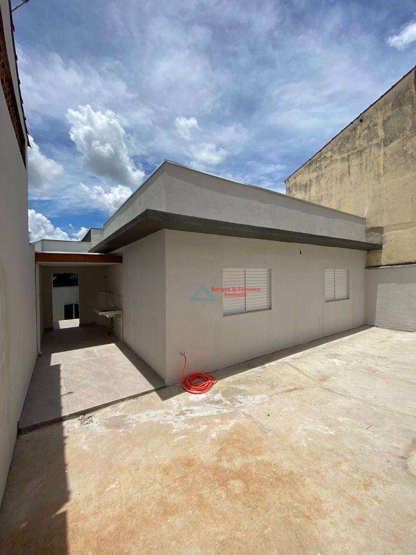 Casa à venda com 3 quartos, 235m² - Foto 18