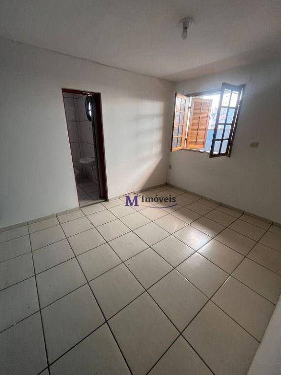 Casa para alugar com 2 quartos, 60m² - Foto 2