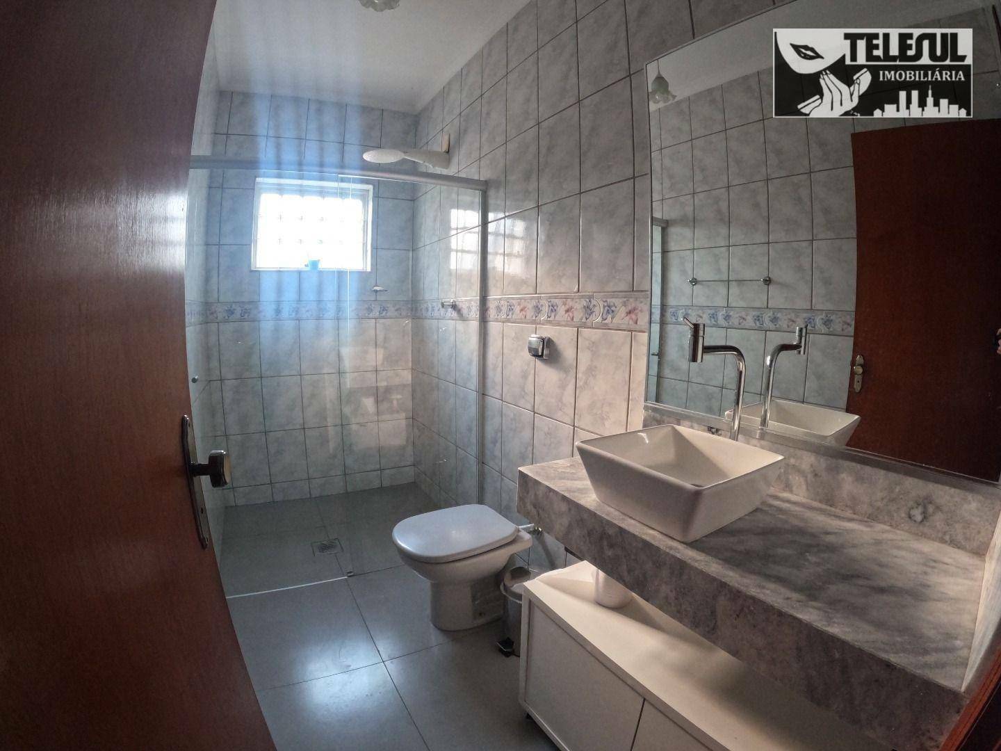 Casa para alugar com 3 quartos, 250m² - Foto 6