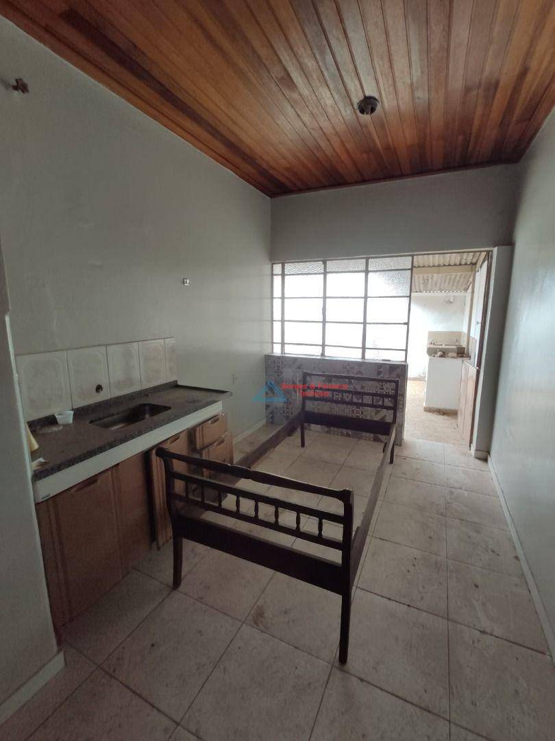 Casa à venda com 2 quartos, 99m² - Foto 10