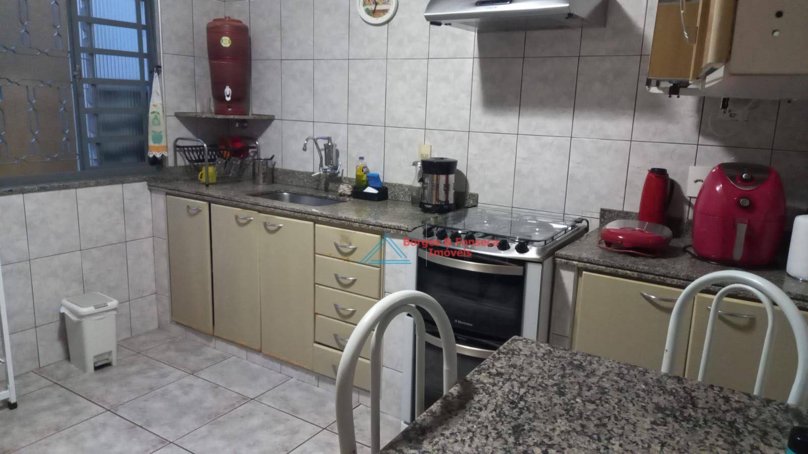 Casa à venda com 3 quartos, 230m² - Foto 5