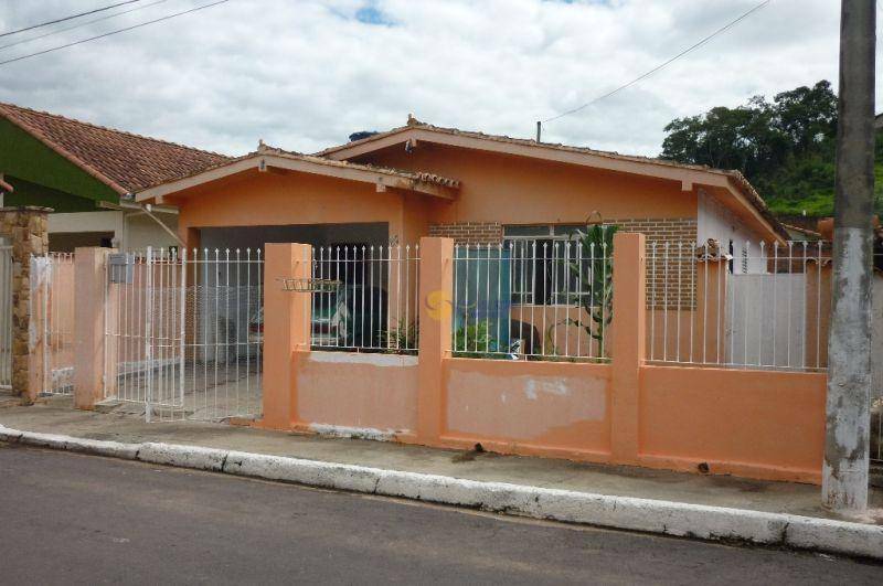 Casa à venda com 3 quartos, 250m² - Foto 1