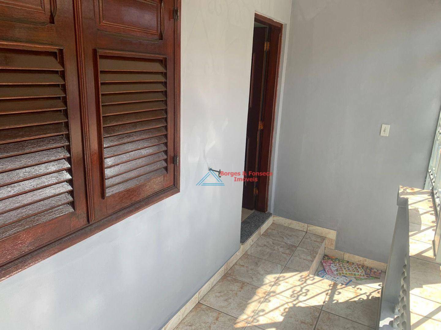 Casa à venda com 3 quartos, 187m² - Foto 3