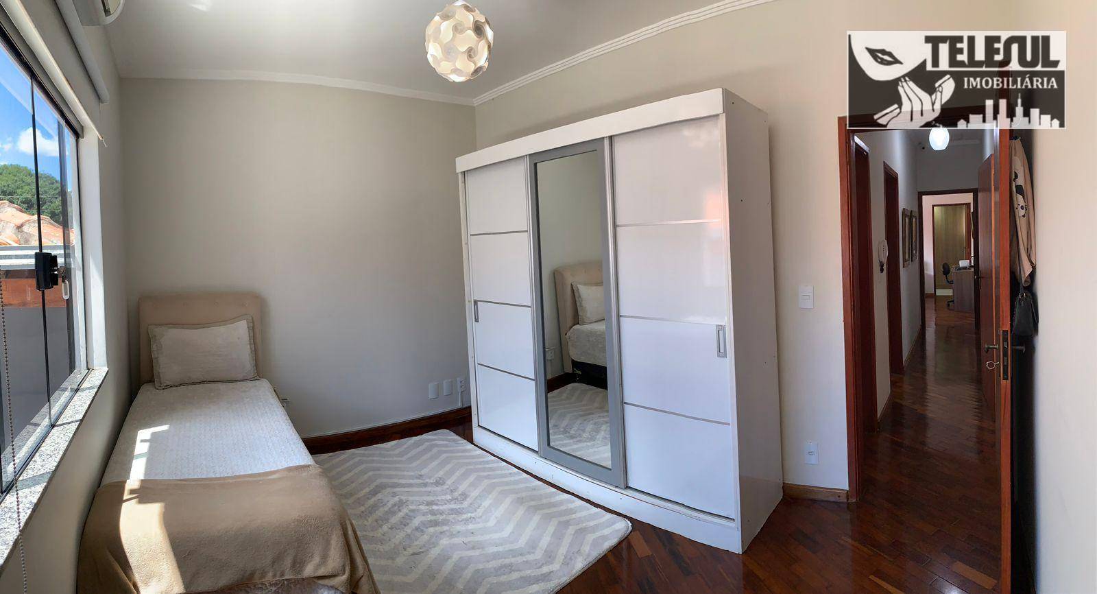 Casa à venda com 4 quartos, 250m² - Foto 8