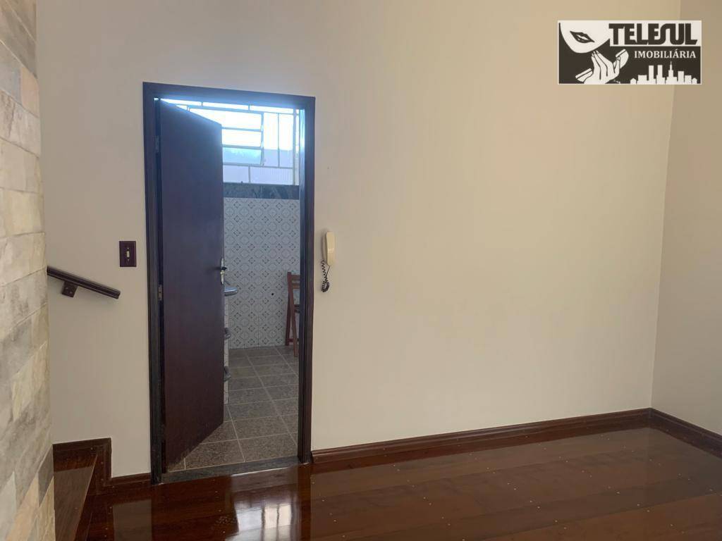 Casa à venda com 3 quartos, 294m² - Foto 17