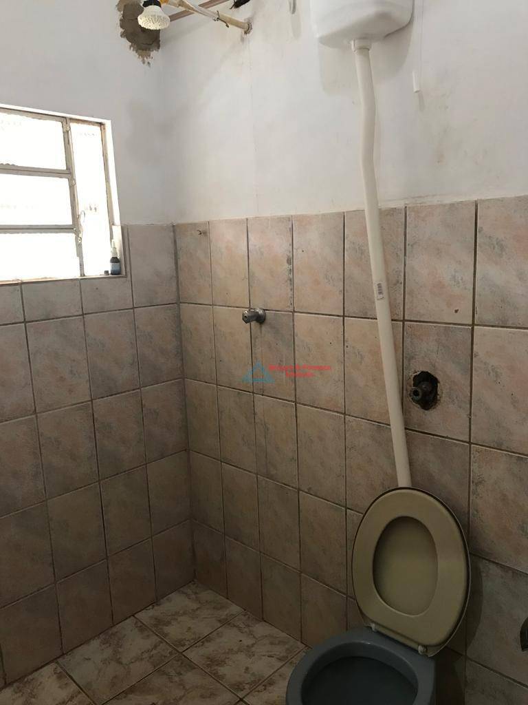 Chácara à venda com 2 quartos, 750m² - Foto 15